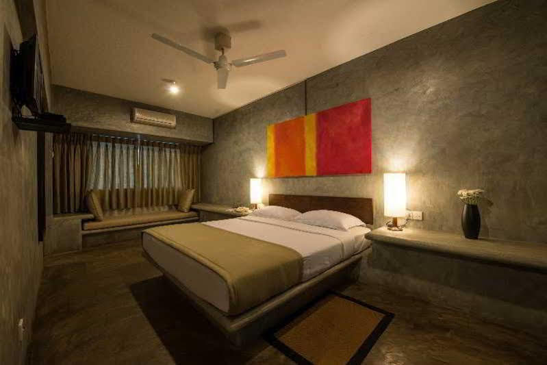 Nyne Lodge, Colombo